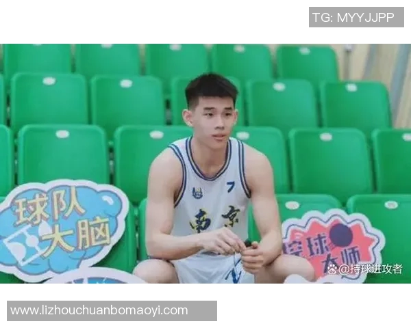 林葳的成长之路：从青涩学子到职场精英的蜕变与探索