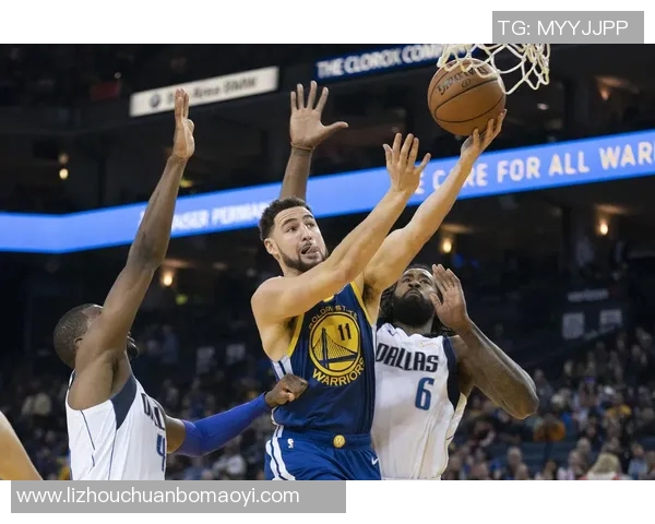 勇士与独行侠激战正酣CCTV全程直播精彩瞬间回顾