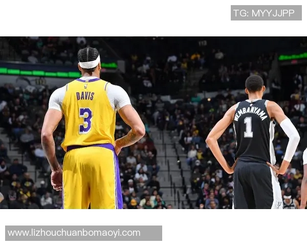 2014年11月湖人与马刺的精彩对决比分回顾与赛后分析