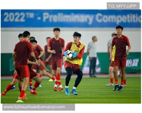 中国队迎战关岛队世界杯预选赛全力争胜展现足球实力与激情